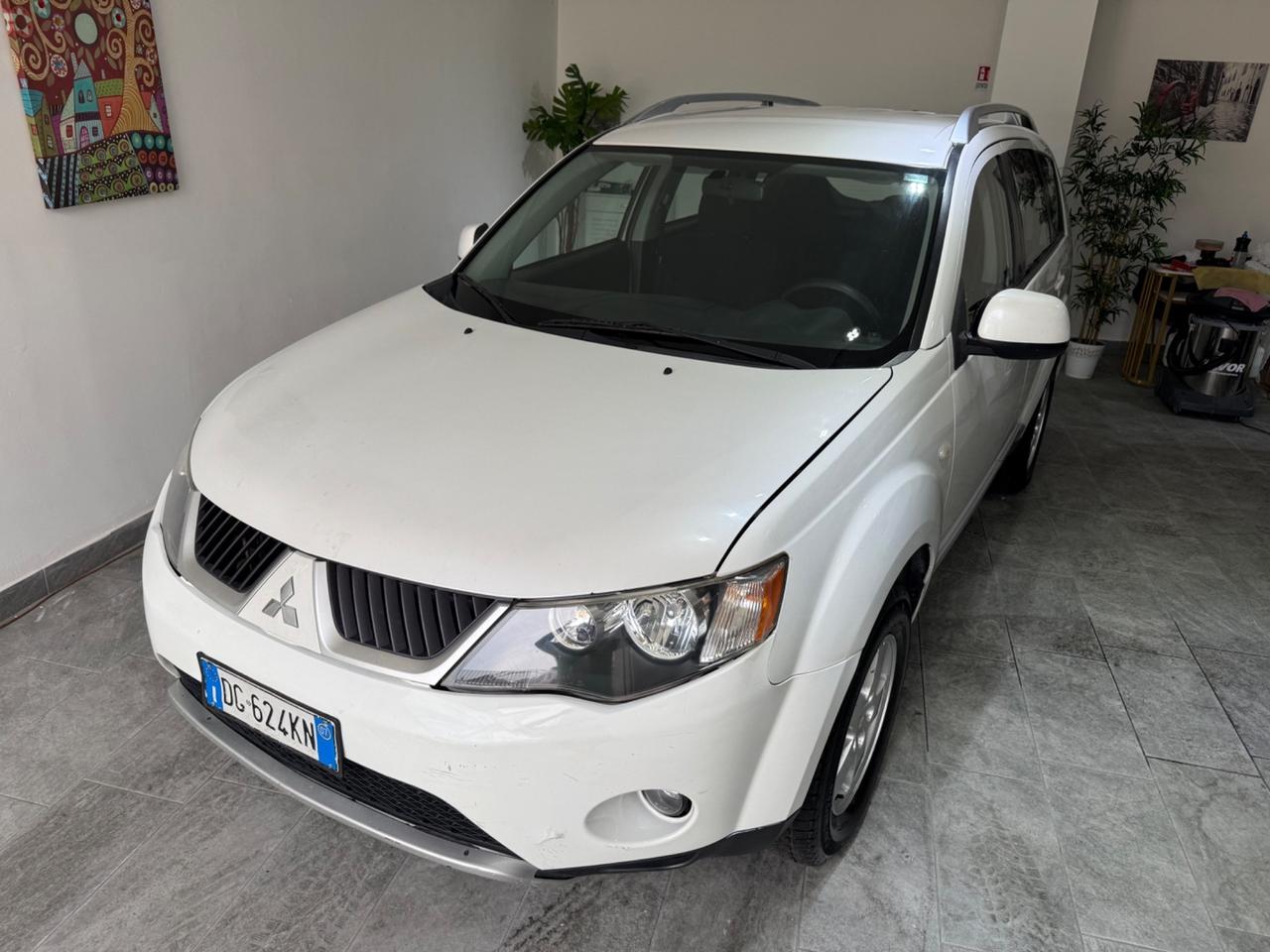 Mitsubishi Outlander 2.0 DI-D Invite DPF