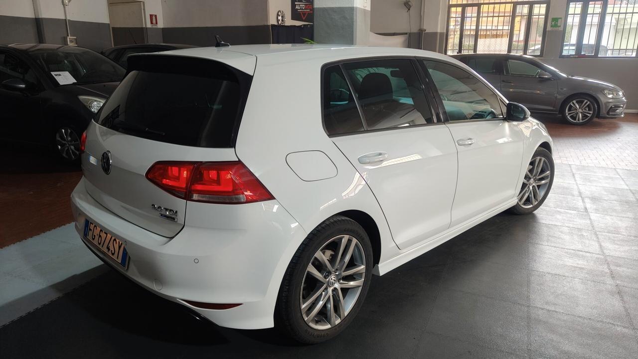 Volkswagen Golf 2.0 TDI DSG R-LINE 5p. BlueMotion Technology