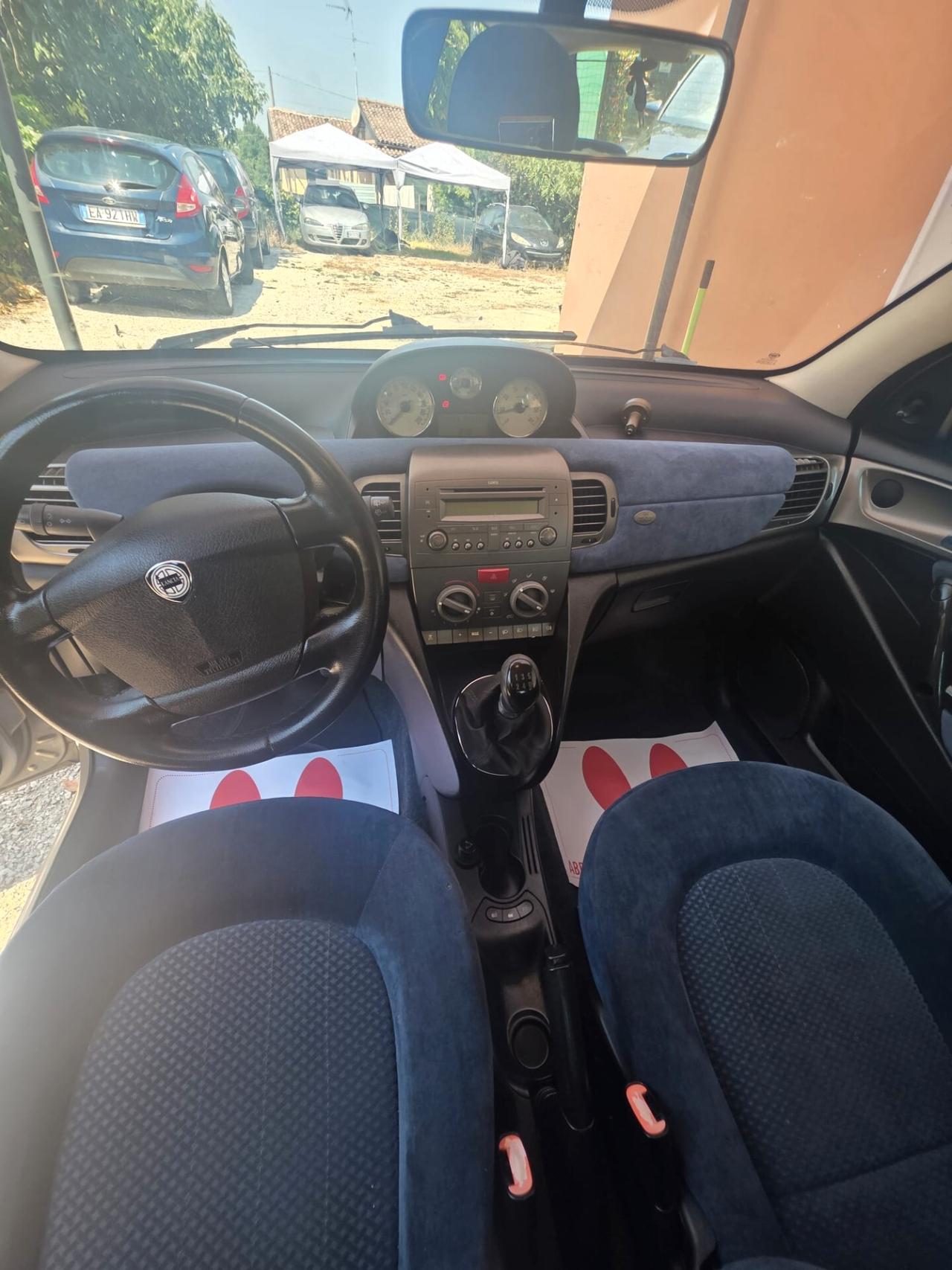 Lancia Ypsilon GPL neopatentati