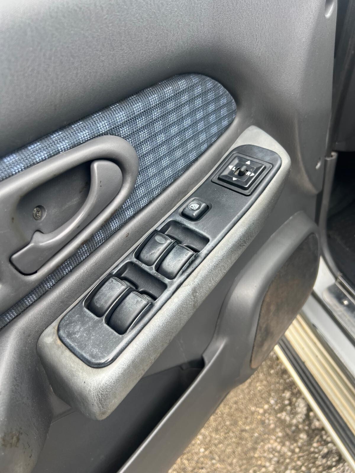 Mitsubishi L200 2.5 TDI 4WD Double Cab Pick-up GL