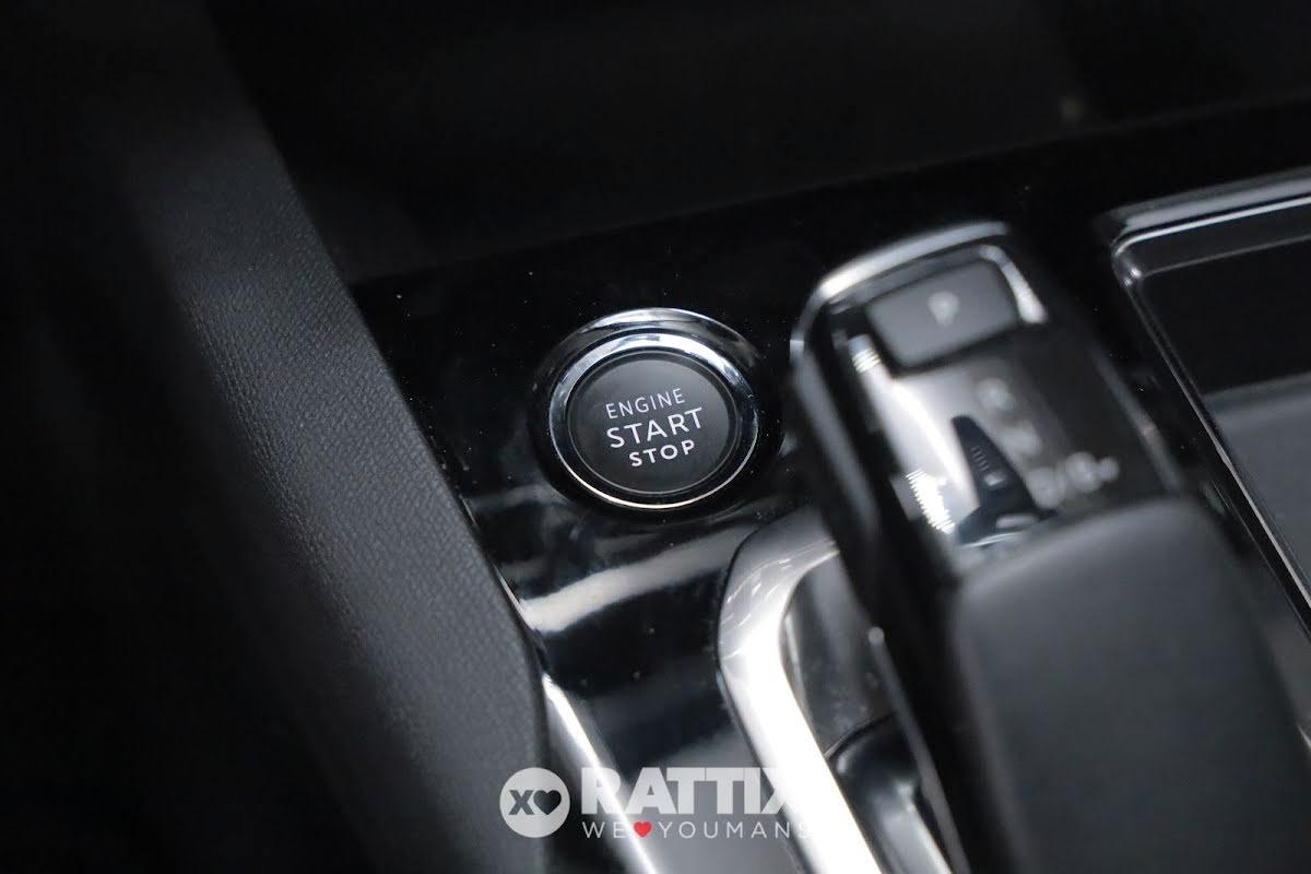 Peugeot 3008 1.6 Hybrid PHEV 225CV Allure Pack e-EAT8