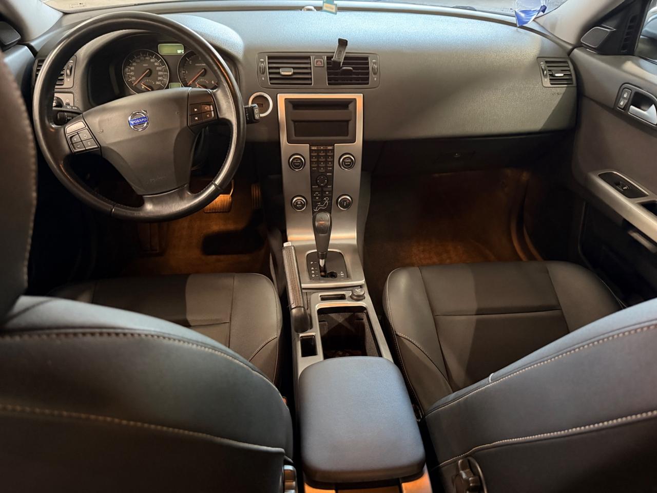 Volvo V50 2.4 D5 cat Momentum