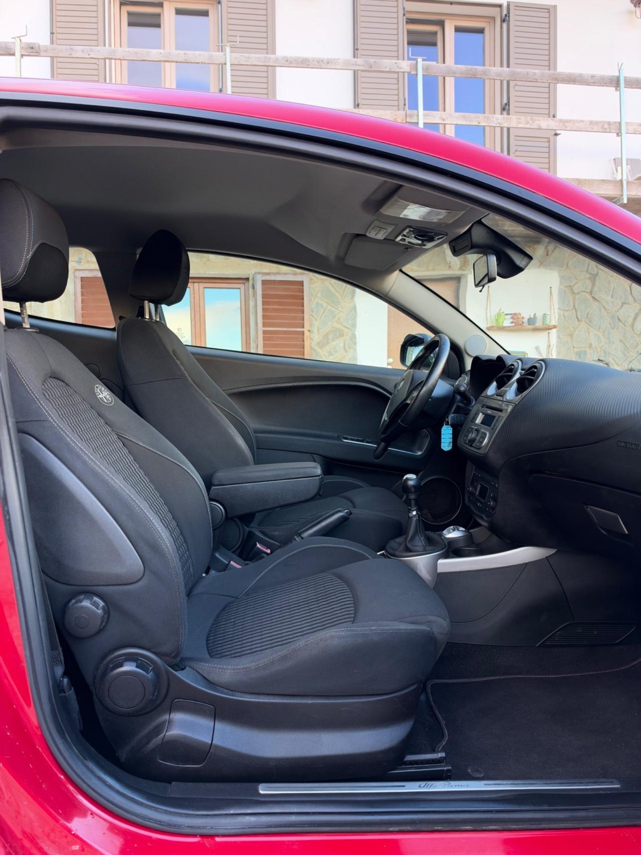 Alfa Romeo MiTo 1.3 JTDm 16V 90 CV Distinctive Sport Pack