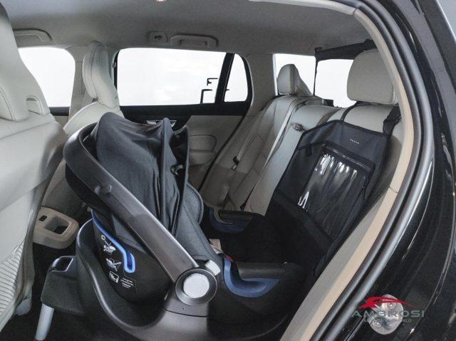 VOLVO V60 B4 Mild hybrid Benzina Plus Dark