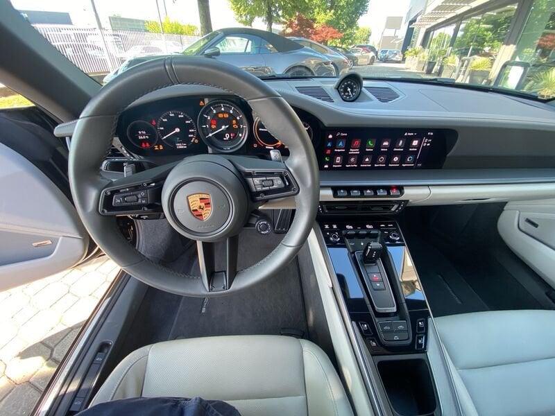 Porsche 911 992 Carrera 4 Cabriolet (992.1)