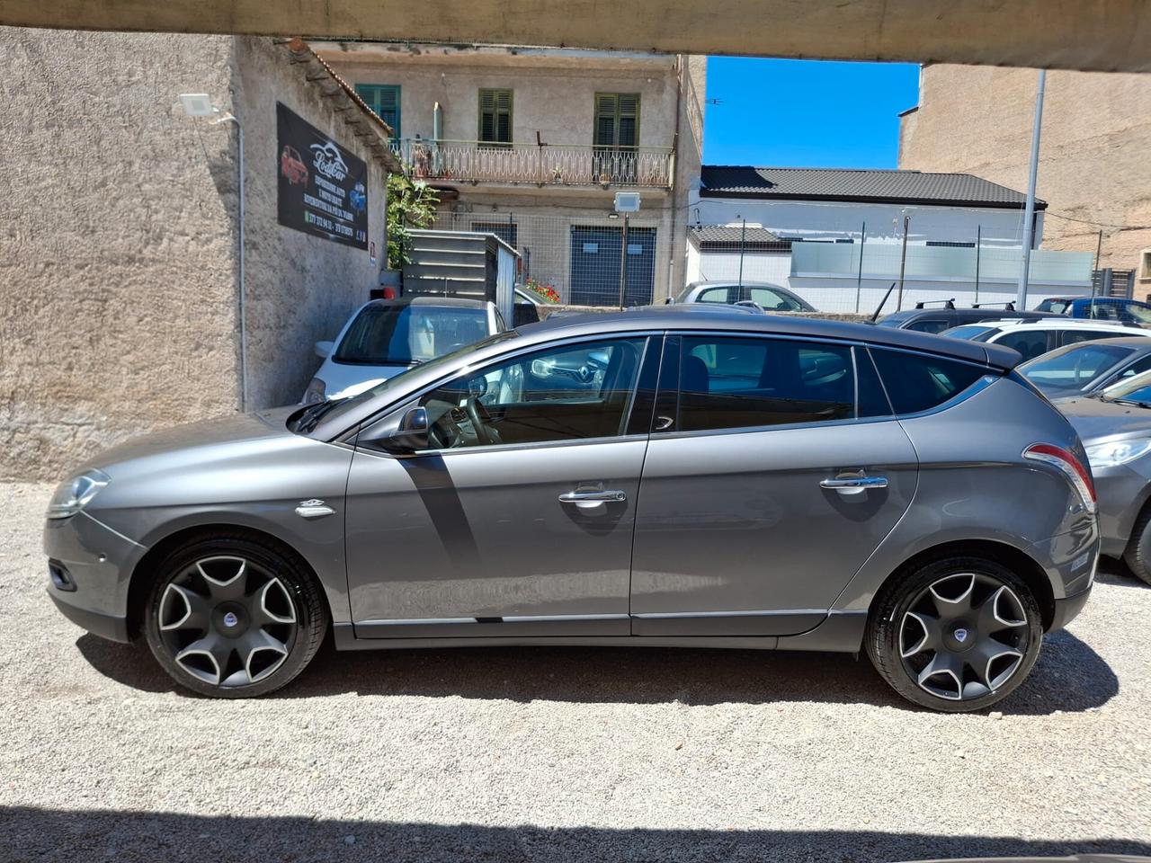 Lancia Delta 1.6 MJT DPF Selectronic Platinum