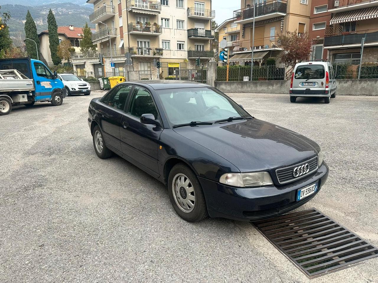 Audi A4 1.8 cat