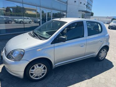 Toyota Yaris 1.3i 16V cat 5 porte aut. Sol