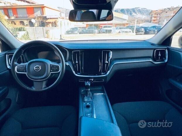 VOLVO V60 D3 Geartronic COCKPIT- CARPLAY
