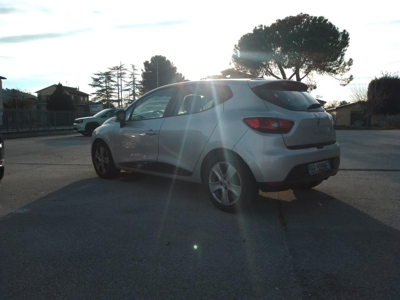 Renault Clio 1.2 75CV 5 porte Wave