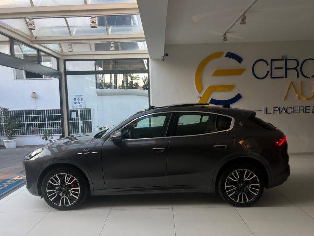 MASERATI Grecale MHEV 300 CV AWD GT tetto panoramico da?549,00