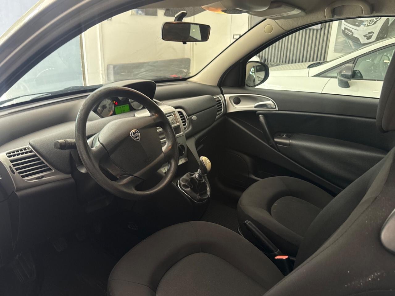 Lancia Ypsilon 1.2 benzina 93.000KM