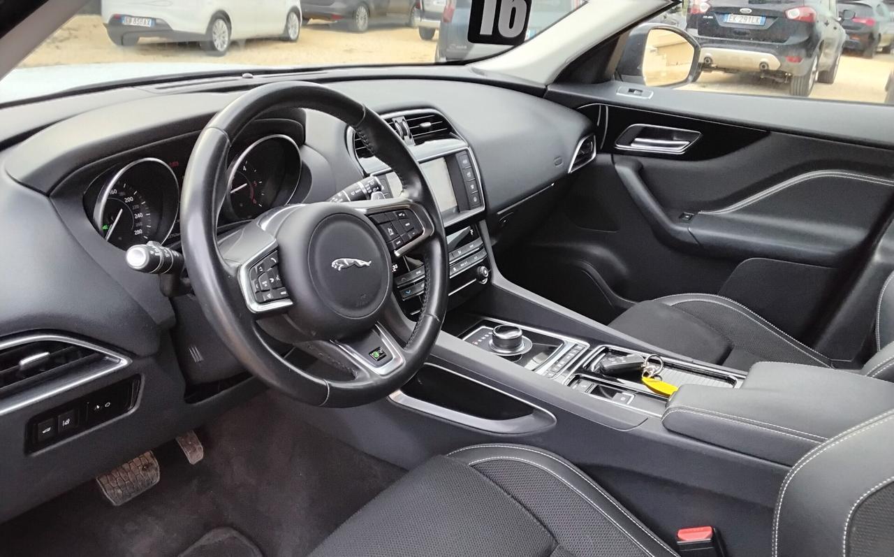 Jaguar F-Pace 2.0 D 180 CV AWD aut. R-Sport