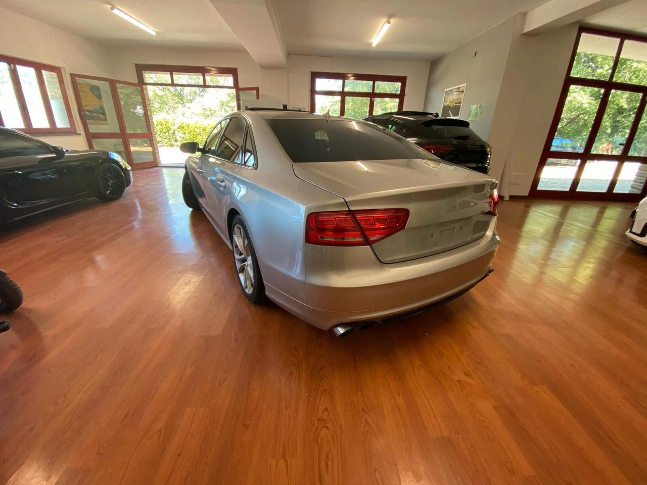 Audi A8 S8 4.0 TFSI quattro tiptronic