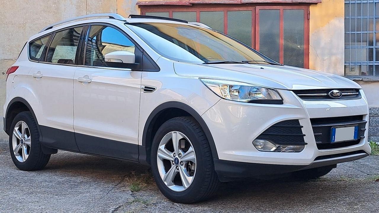 Ford Kuga 2.0 TDCI POWERSHIFT BUSINESS 4WD *TETTO APRIBILE*