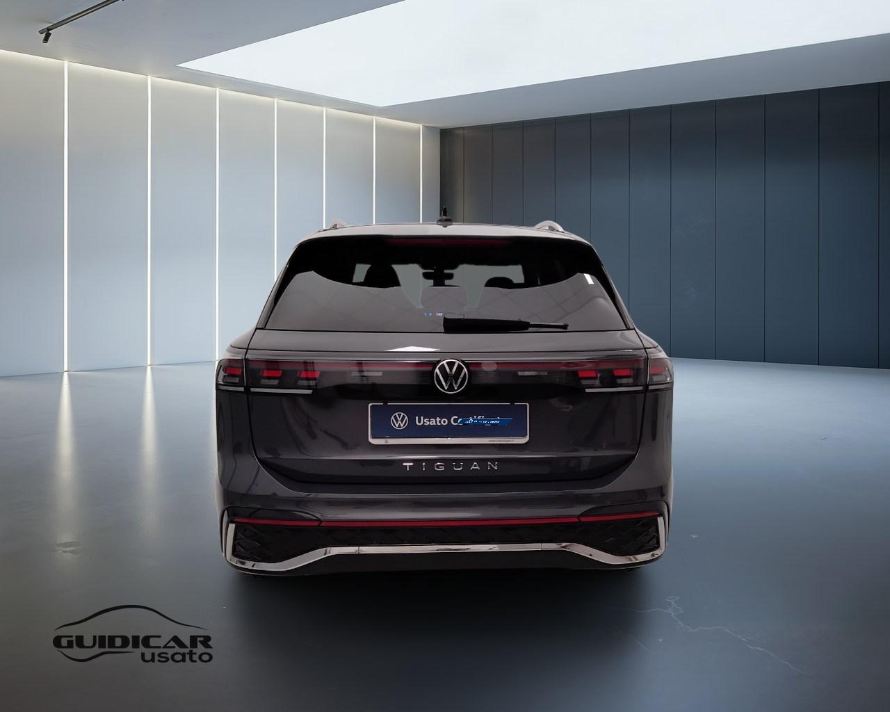 VOLKSWAGEN Tiguan III 2024 - Tiguan 2.0 tdi R-Line 150cv dsg