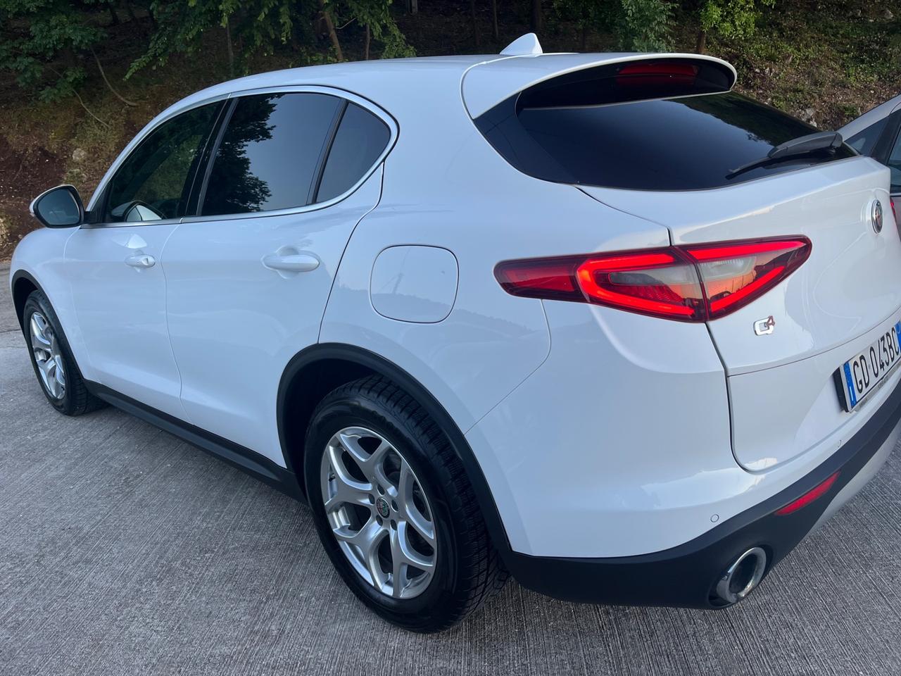 Alfa Romeo Stelvio 2.2 Turbodiesel 190 CV AT8 Q4 Business