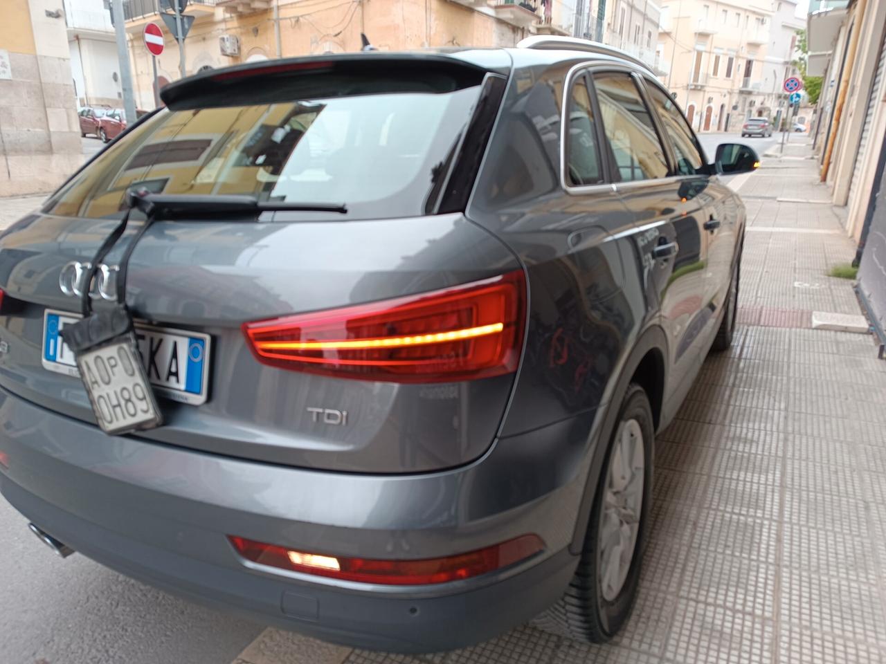 Audi Q3 2.0 TDI 120 CV S tronic Business