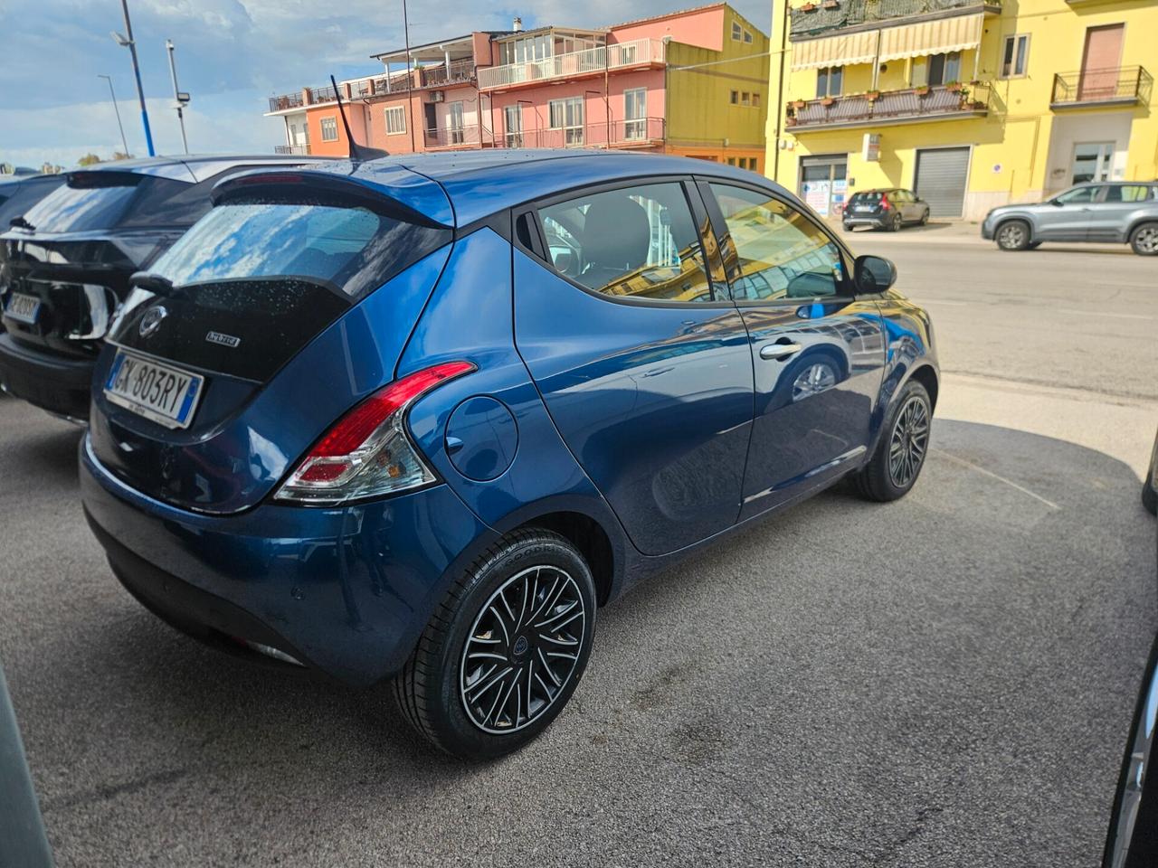 Lancia Ypsilon 1.0 FireFly 5 porte S&S Hybrid Ecochic Gold