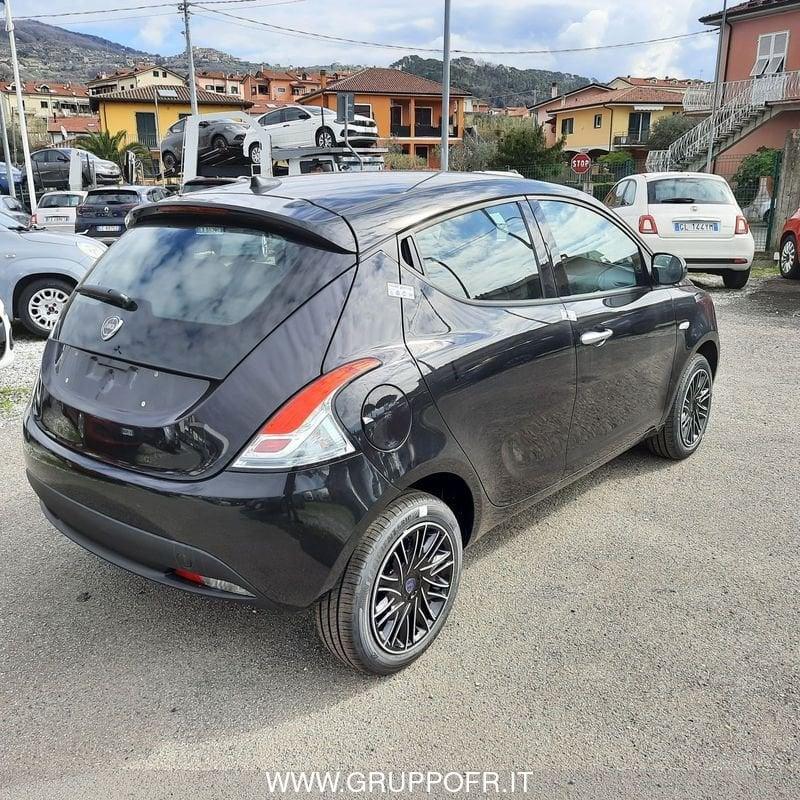 Lancia Ypsilon 1.0 FireFly 5 porte S&S Hybrid Oro