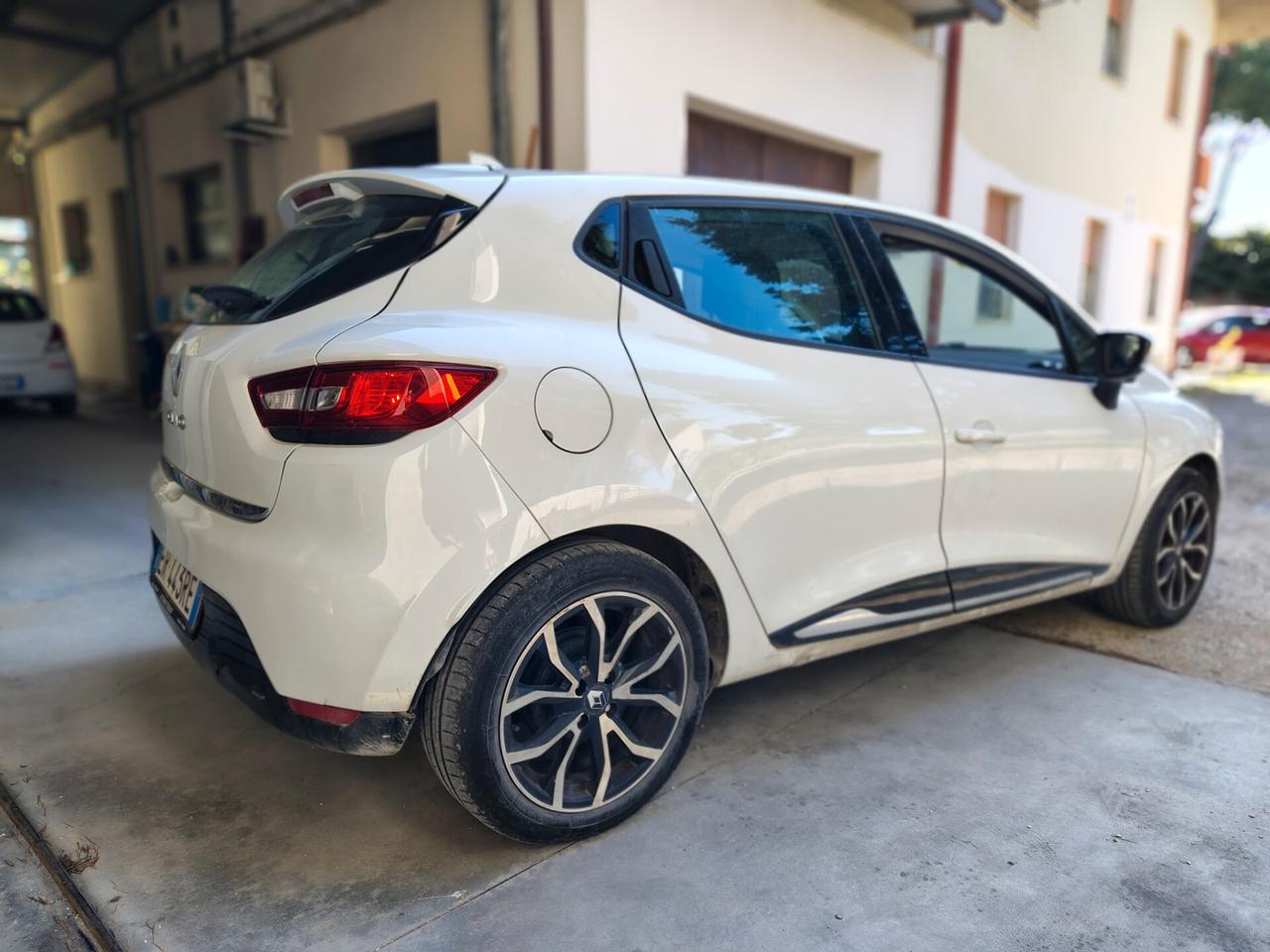 RENAULT Clio 1.2 GPL | Solo 69.000 km!