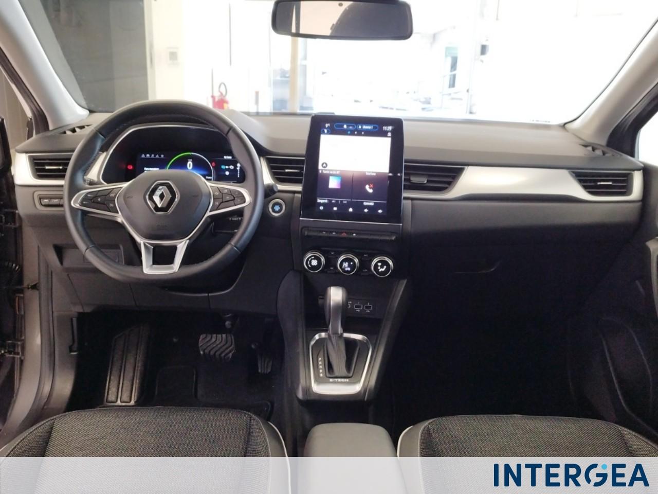 RENAULT Captur 1.6 E-Tech hybrid Techno Fast Track