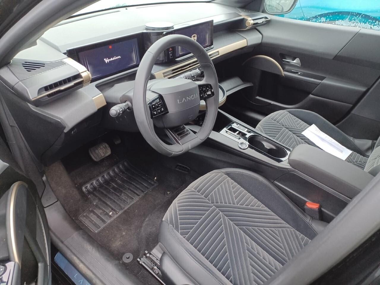 LANCIA NUOVA YPSILON 1.2 PURETECH 100CV HYBRID E-DCT LX ( FARI LED - ADAPTIVE CRUISE - AMBIENTI LIGHT - MIRROR - PDC - CERCHI 17 - TELECAMERA ANTPOST. )