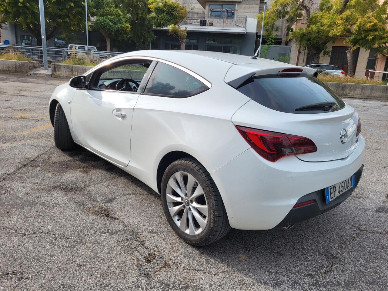 OPEL ASTRA 1,4 GTC-140 CV-3 PORTE-METANO-4 REVISIONI