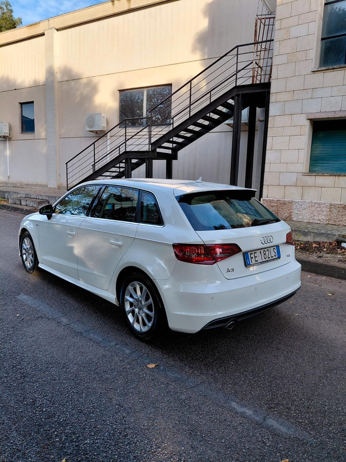 Audi A3 SPB 1.6 TDI clean diesel quattro Ambition
