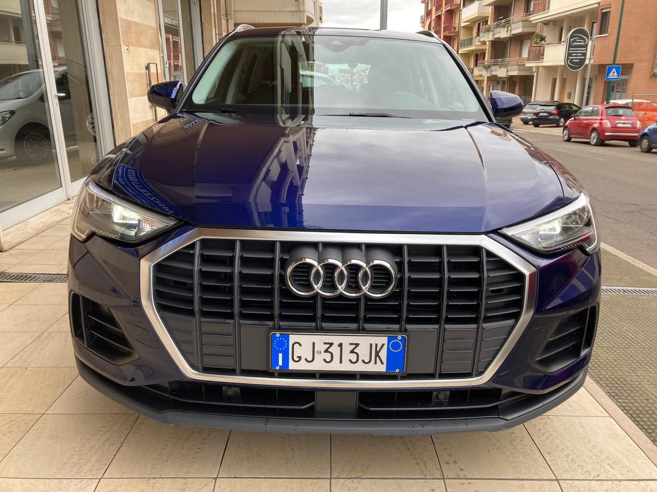 Audi Q3 35 TDI S tronic Business