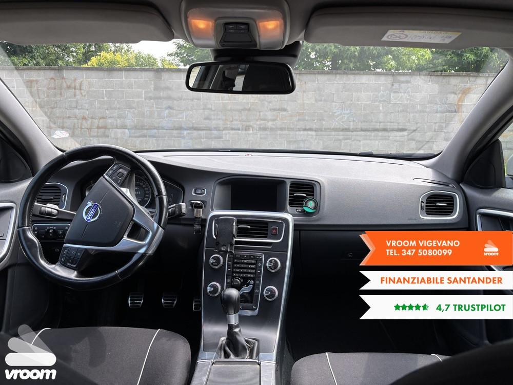 VOLVO V60 (2010-2018) V60 D2 1.6 R-design Momentum
