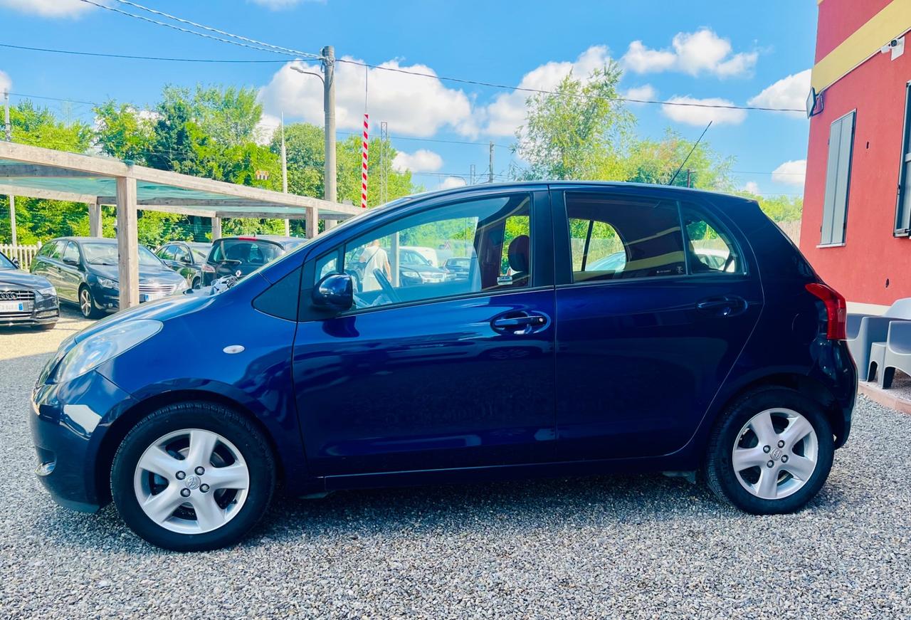 Toyota Yaris 1.0 5 porte Sol