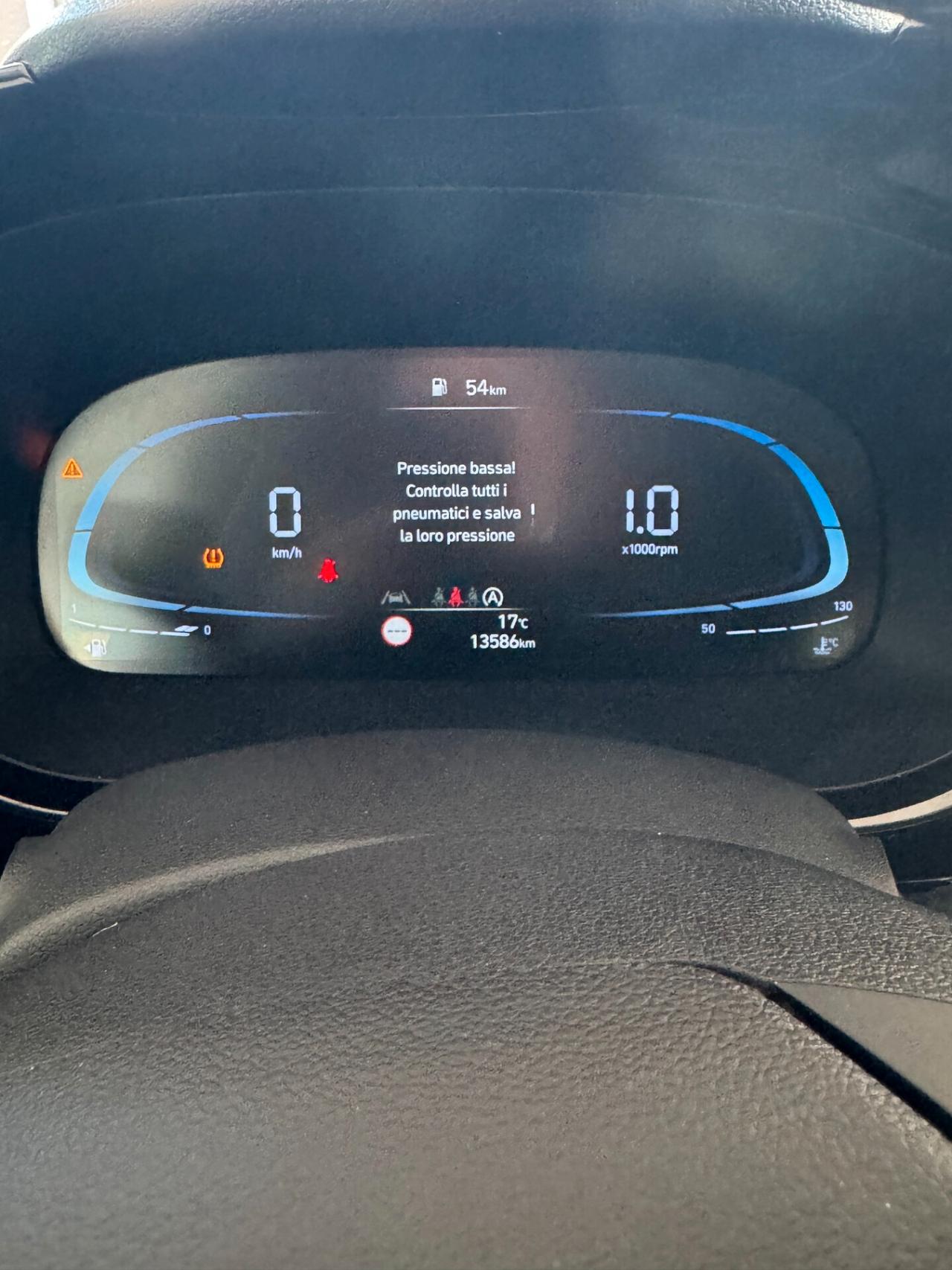 HYUNDAI i10 - FULL OPRIONAL 1.0 MPI Connectline