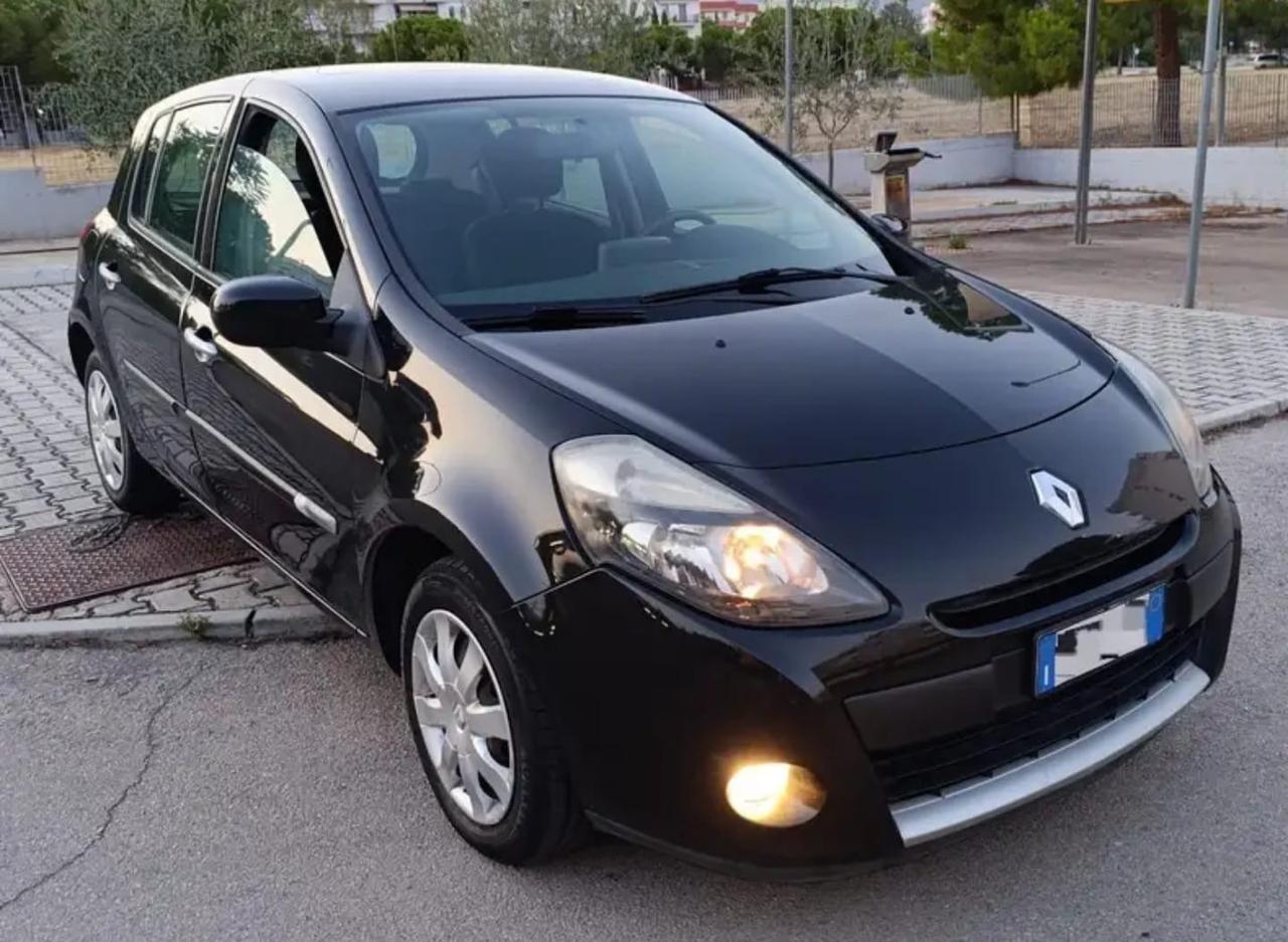 Renault Clio 1.2 16V 5 porte Dynamique