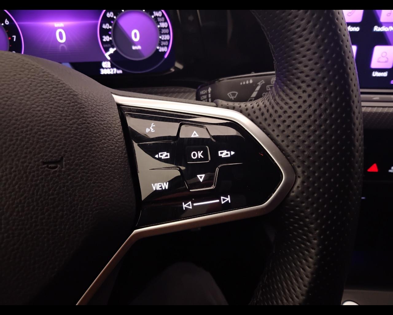 VOLKSWAGEN Golf VIII 2020 - Golf 1.5 tsi evo R-Line 130cv