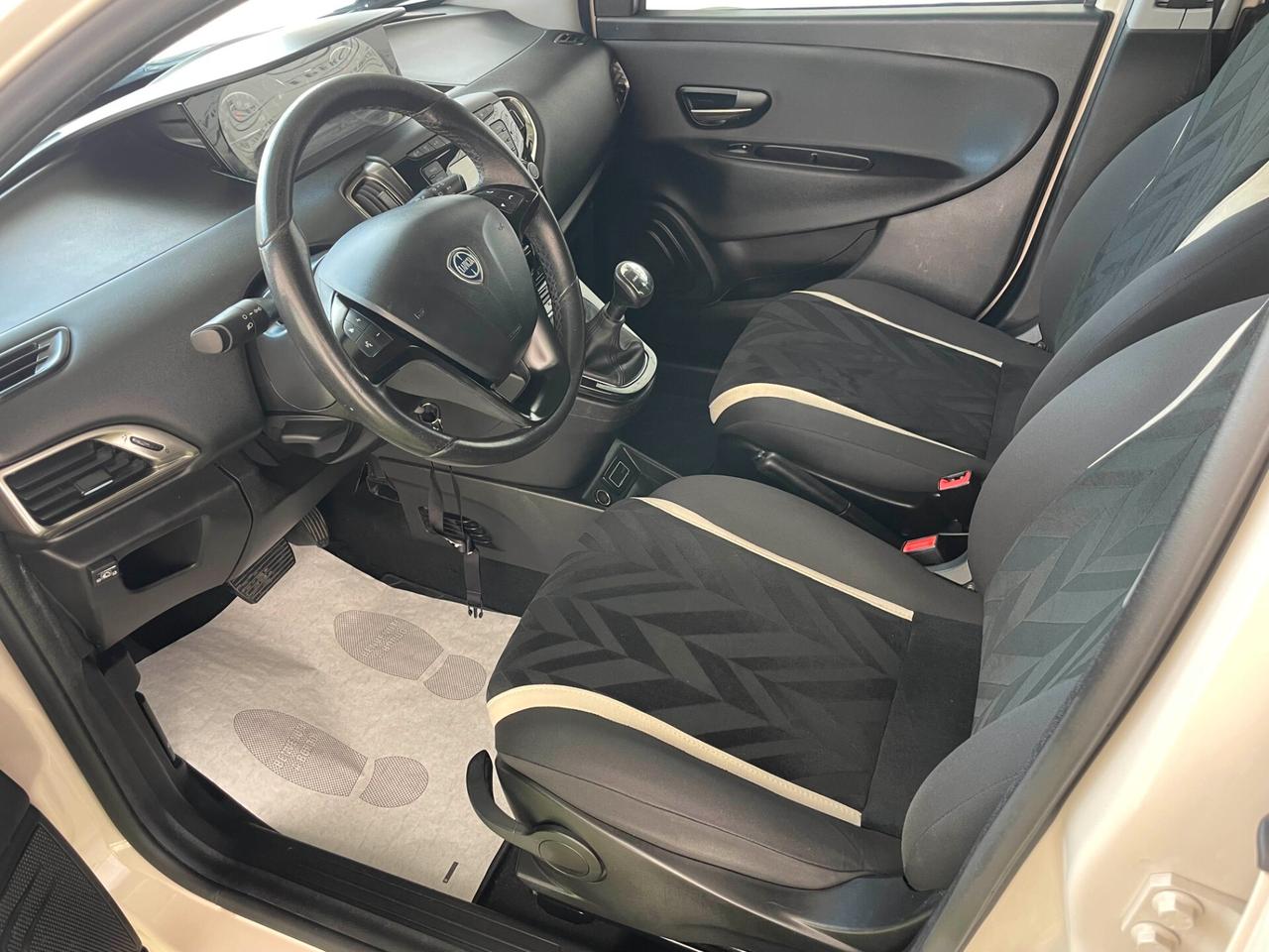 Lancia Ypsilon 0.9 TwinAir 85 CV 5 porte S&S DFN Platinum (IMP GPL )