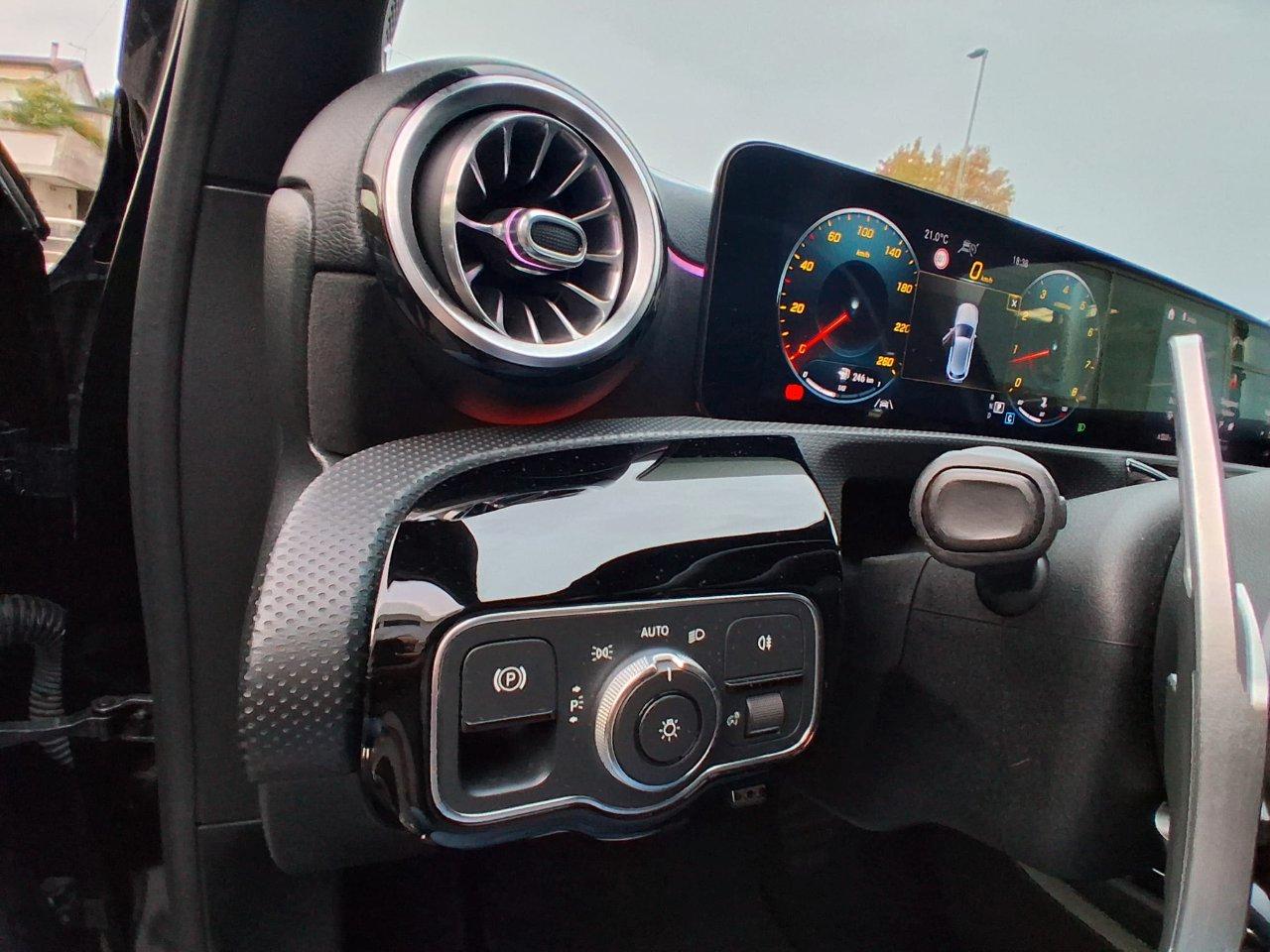 MERCEDES A250 4 MATIC PREMIUM