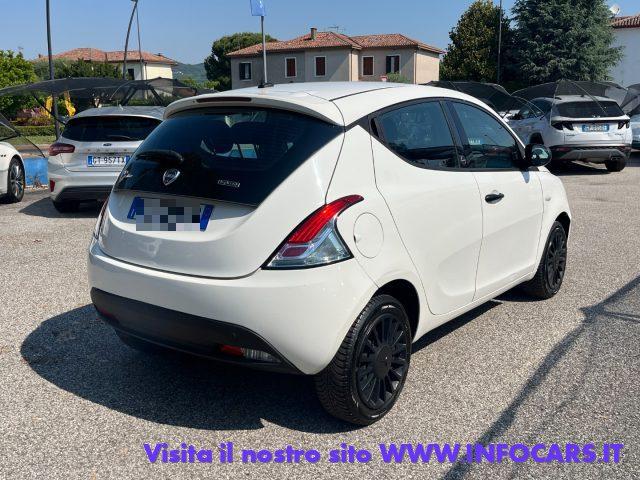LANCIA Ypsilon 1.0 FireFly 5p S&S Hybrid Ecochic Silver PROMO