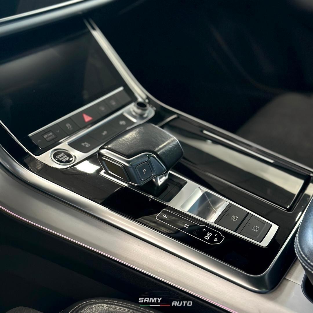 Audi Q8 45 TDI quattro tiptronic Sport