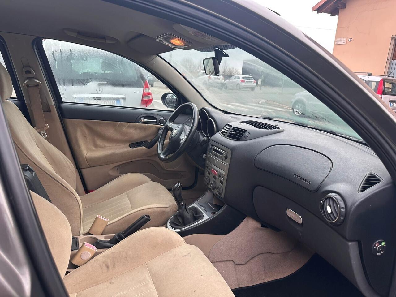 Alfa Romeo 147 1.6 16V TS 5 porte Black Line