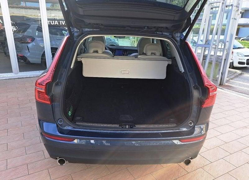 Volvo XC60 B4 AWD Geartronic Momentum