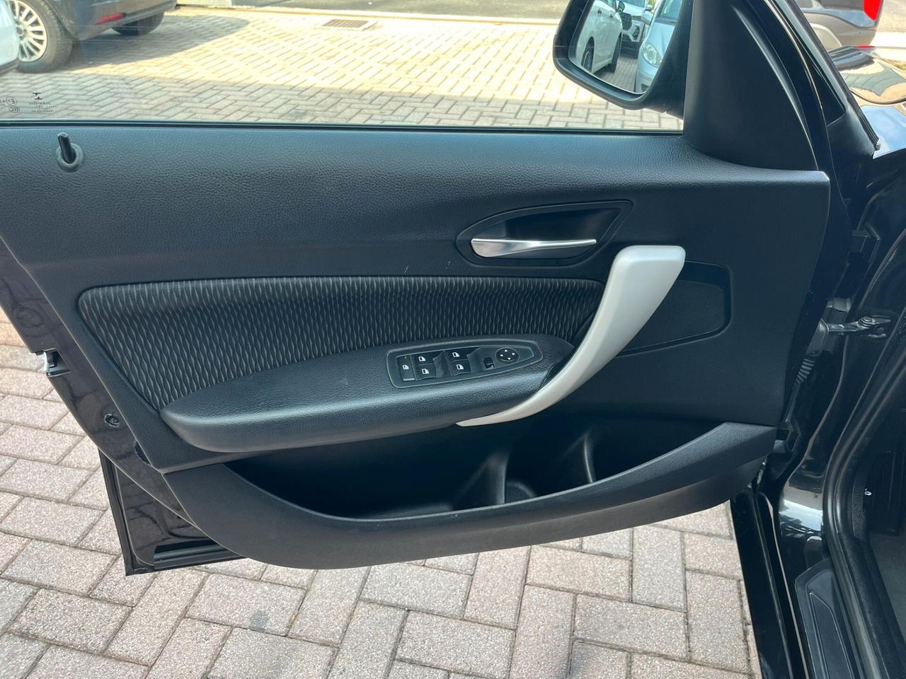 Bmw 118d 5p. Advantage 150CV automatica