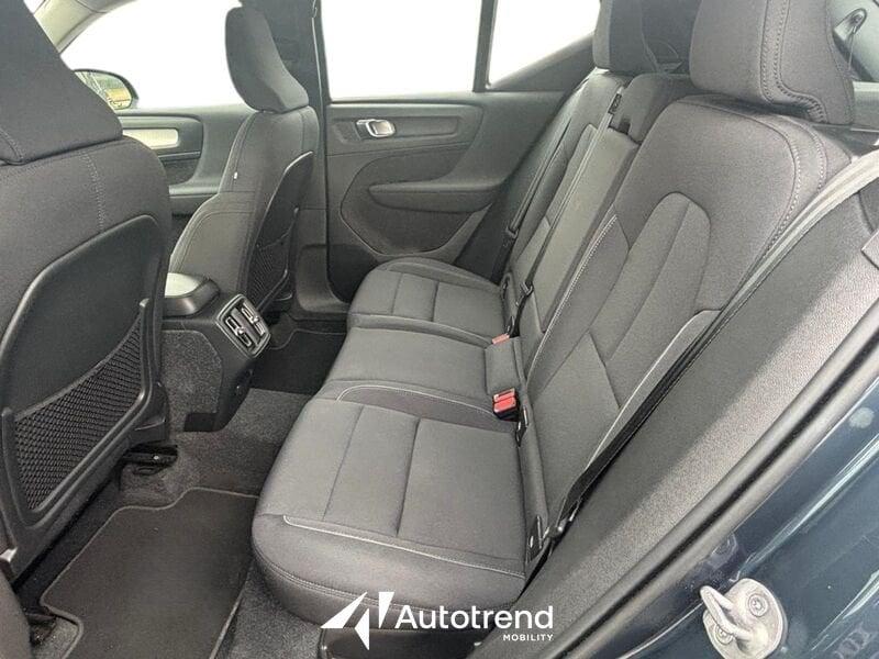 Volvo XC40 T2 129 CV Automatica NAVI LED Momentum Pro N1 Autocarro