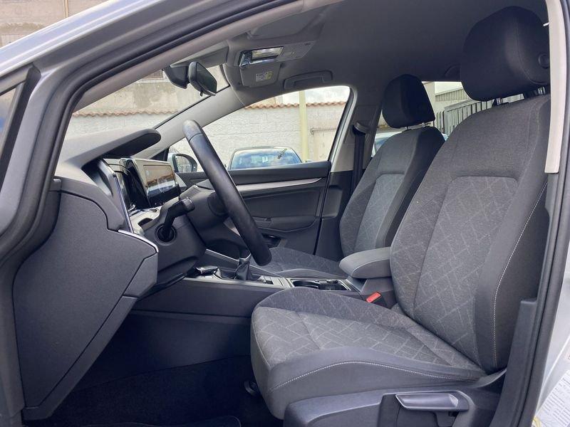 Volkswagen Golf 8 Life 2.0 TDI 116CV