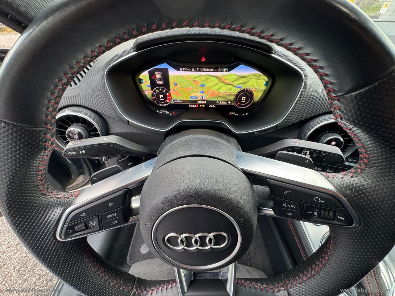 AUDI TT Coupé 40 TFSI S tr COMPETITION