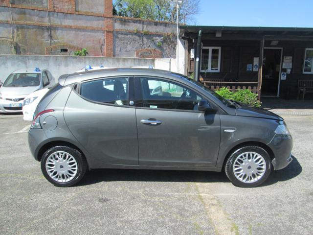 LANCIA Ypsilon 1.2 69 CV 5 porte GPL Ecochic Gold
