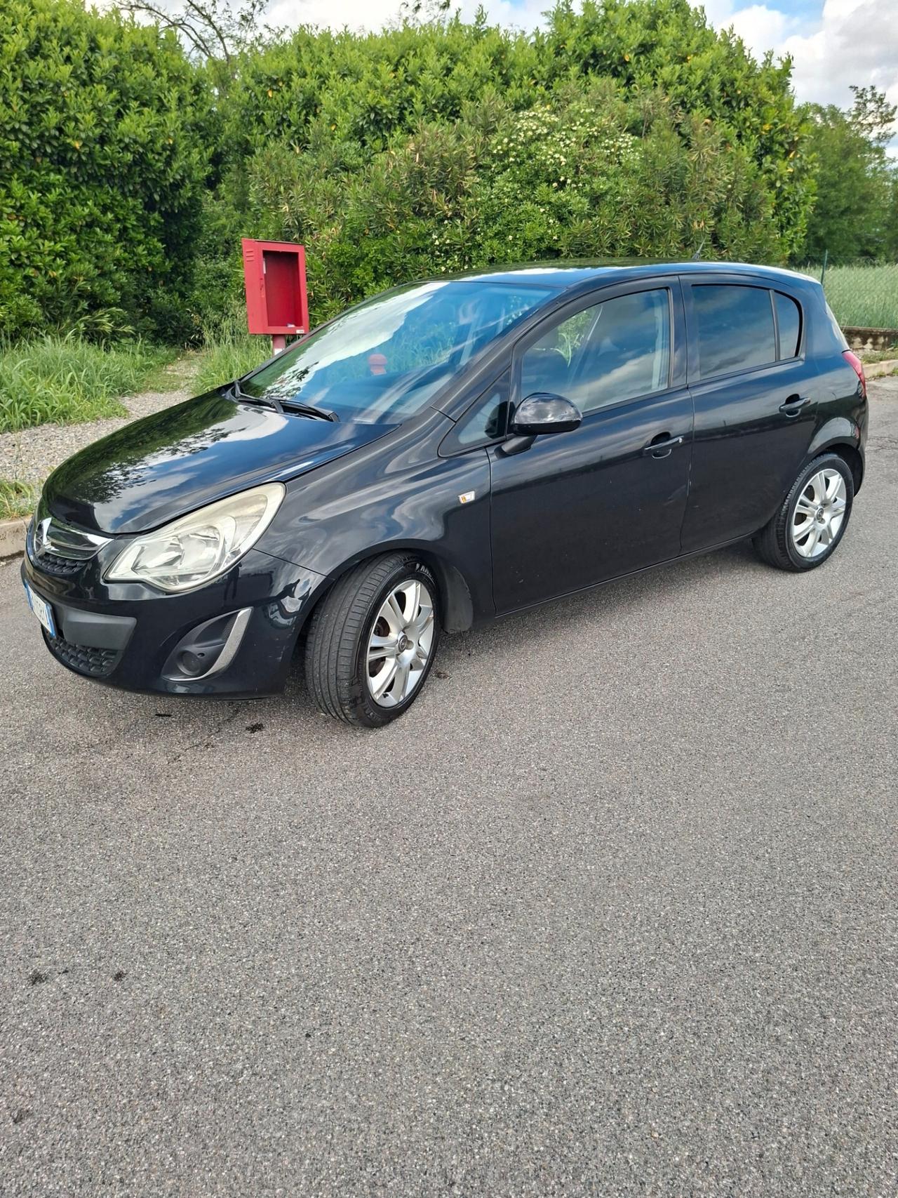 Opel Corsa 1.2 5 porte