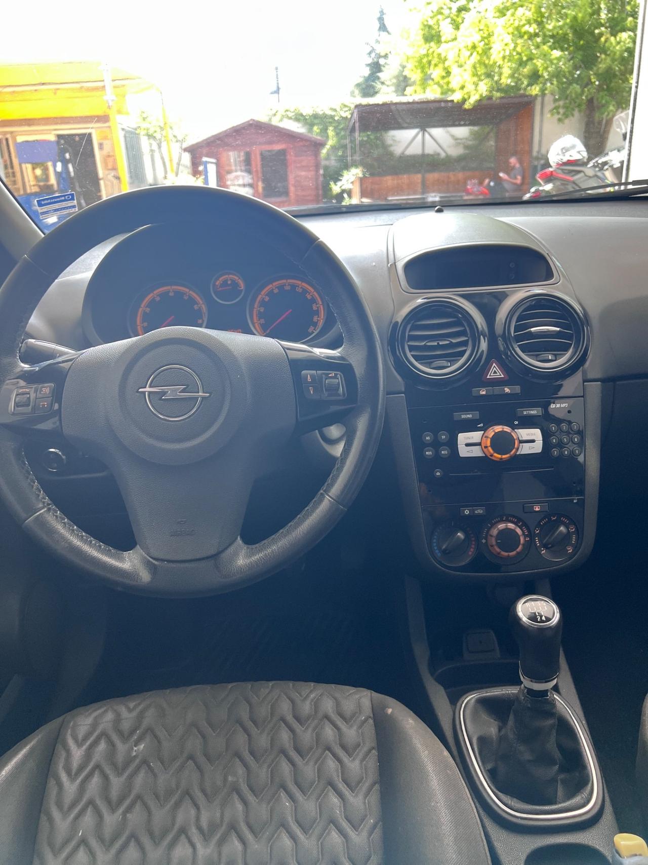 Opel Corsa 1.2 Benzina 2013 / Sport / Neopatentati/