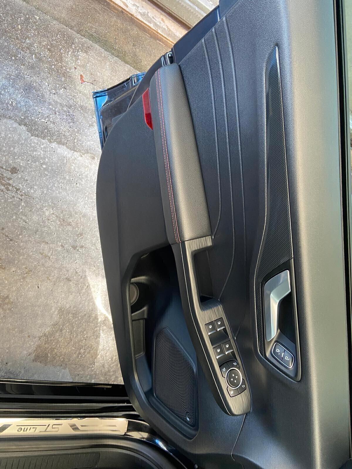 Ford Kuga 2.5 Full Hybrid 190 CV CVT 2WD ST-Line Design