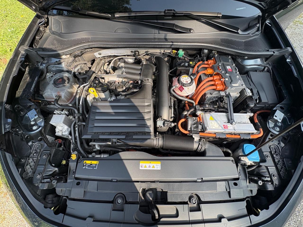 SEAT Leon FR 1.4 e-Hybrid 204 CV DSG - tettuccio panoramico apribile